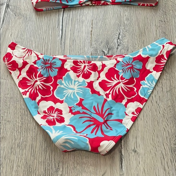 Floral Bikini Set in Red and Blue - Picture 4 of 11